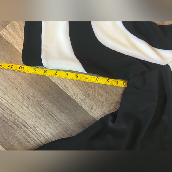 Joseph Ribkoff Black/Vanilla Cover-Up Style SZ 10 - Picture 8 of 11